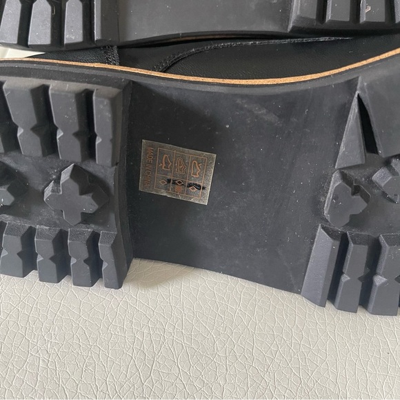 Oasis Society Black lace up combat boot size 7.5 vegan leather EUC - Picture 12 of 15